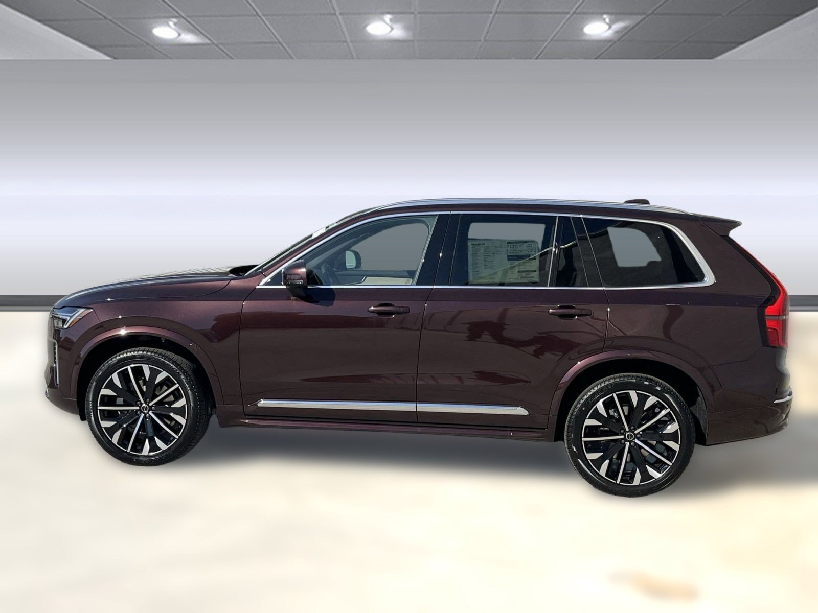2025 Volvo XC90 Core photo 2