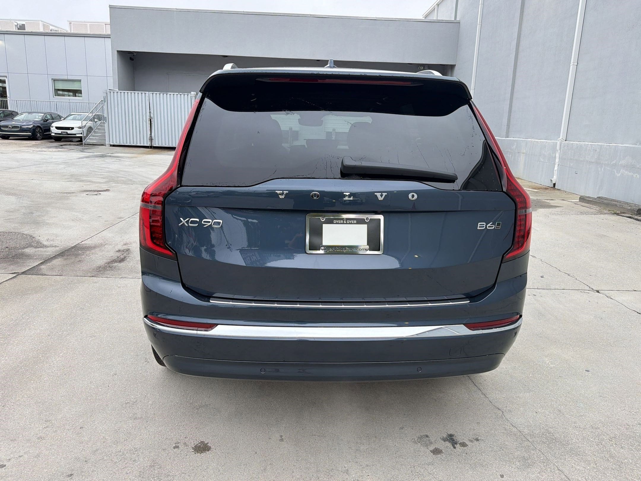 2026 Volvo XC90 Plus - Photo 10