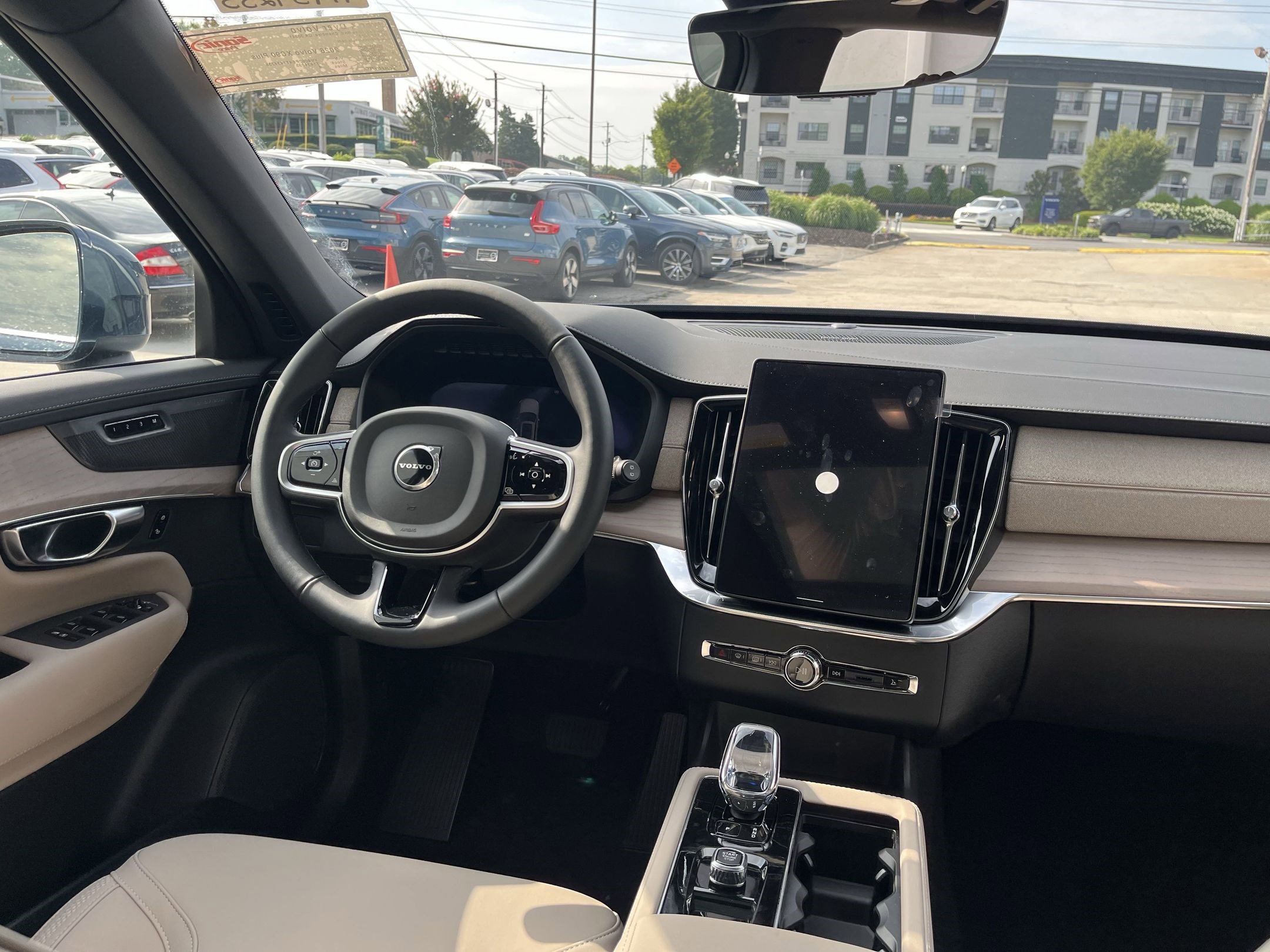 2026 Volvo XC90 Plus - Photo 27