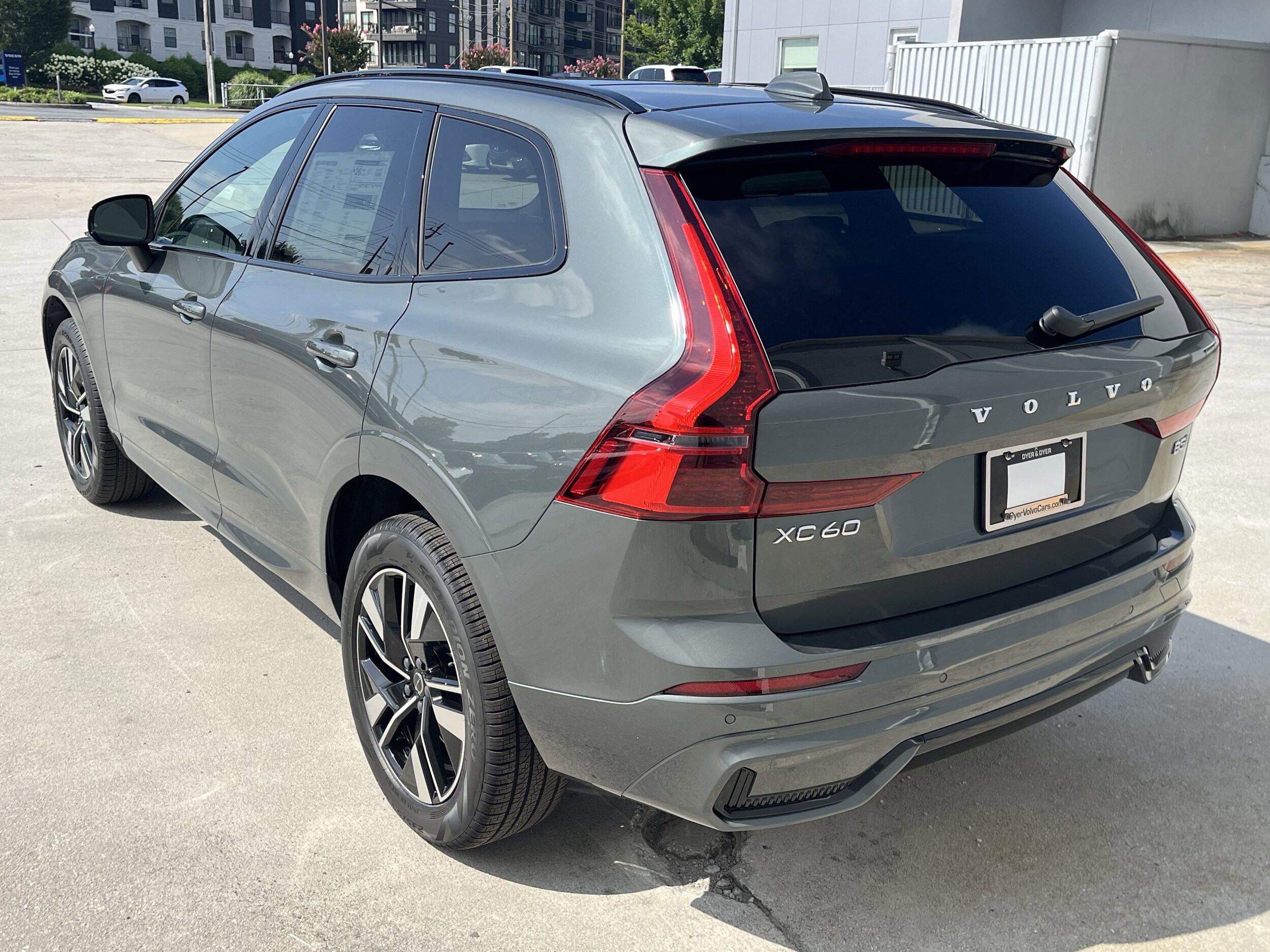 2026 Volvo XC60 B5 Core photo 3