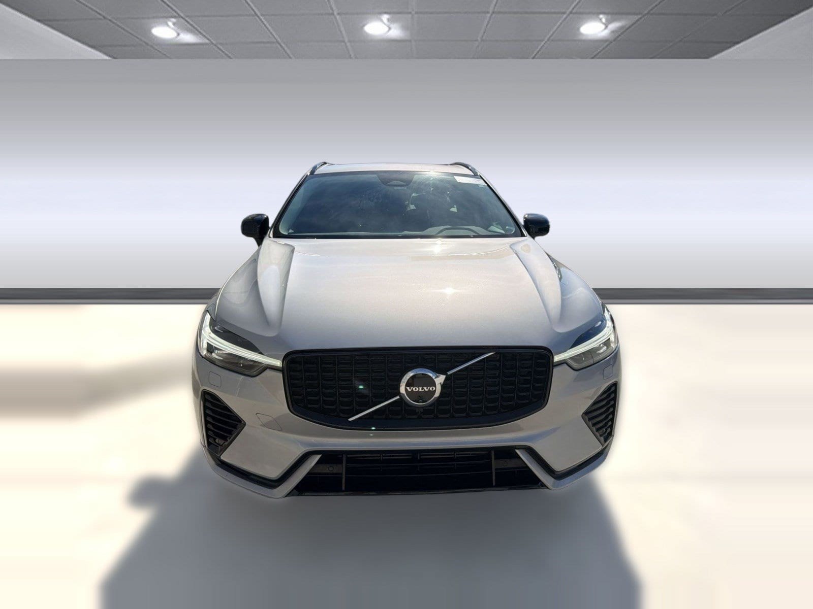 XC60 Plug-in Hybrid Plus Dark Theme SUV