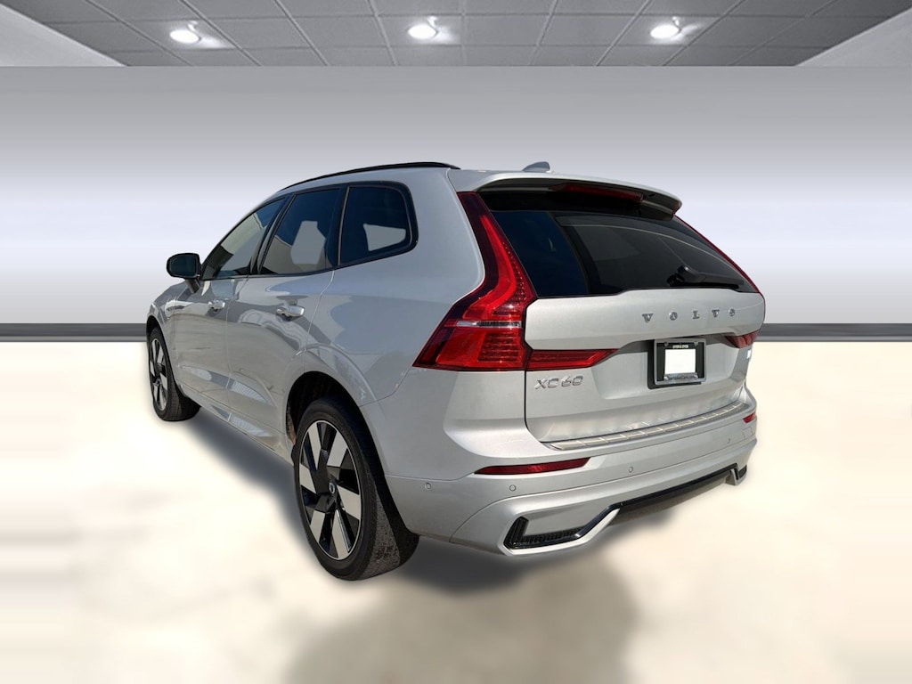 Certified 2024 Volvo XC60 plug-in hybrid Plus Dark Theme SUV