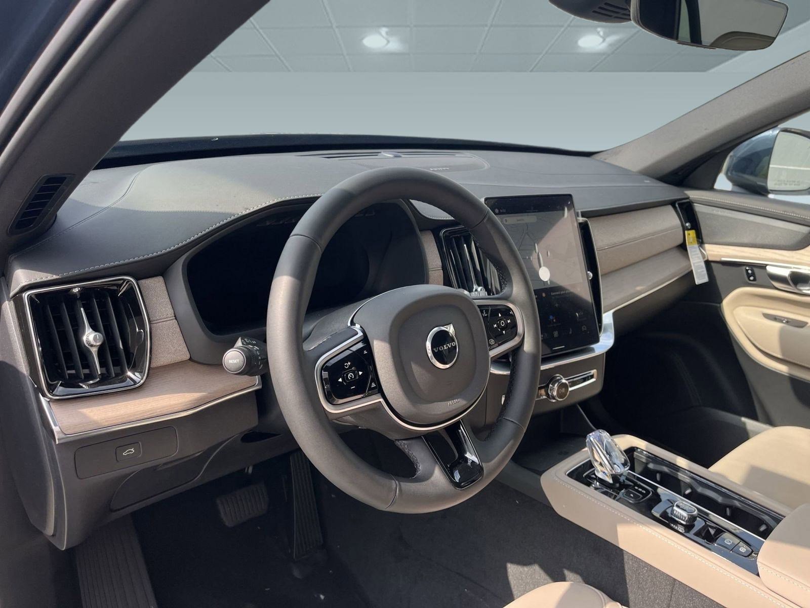 2026 Volvo XC90 Plus photo 4