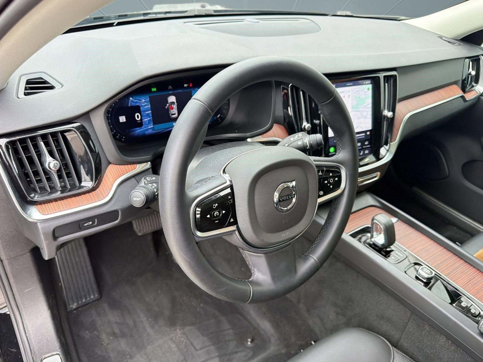 V60 Cross Country Plus Wagon