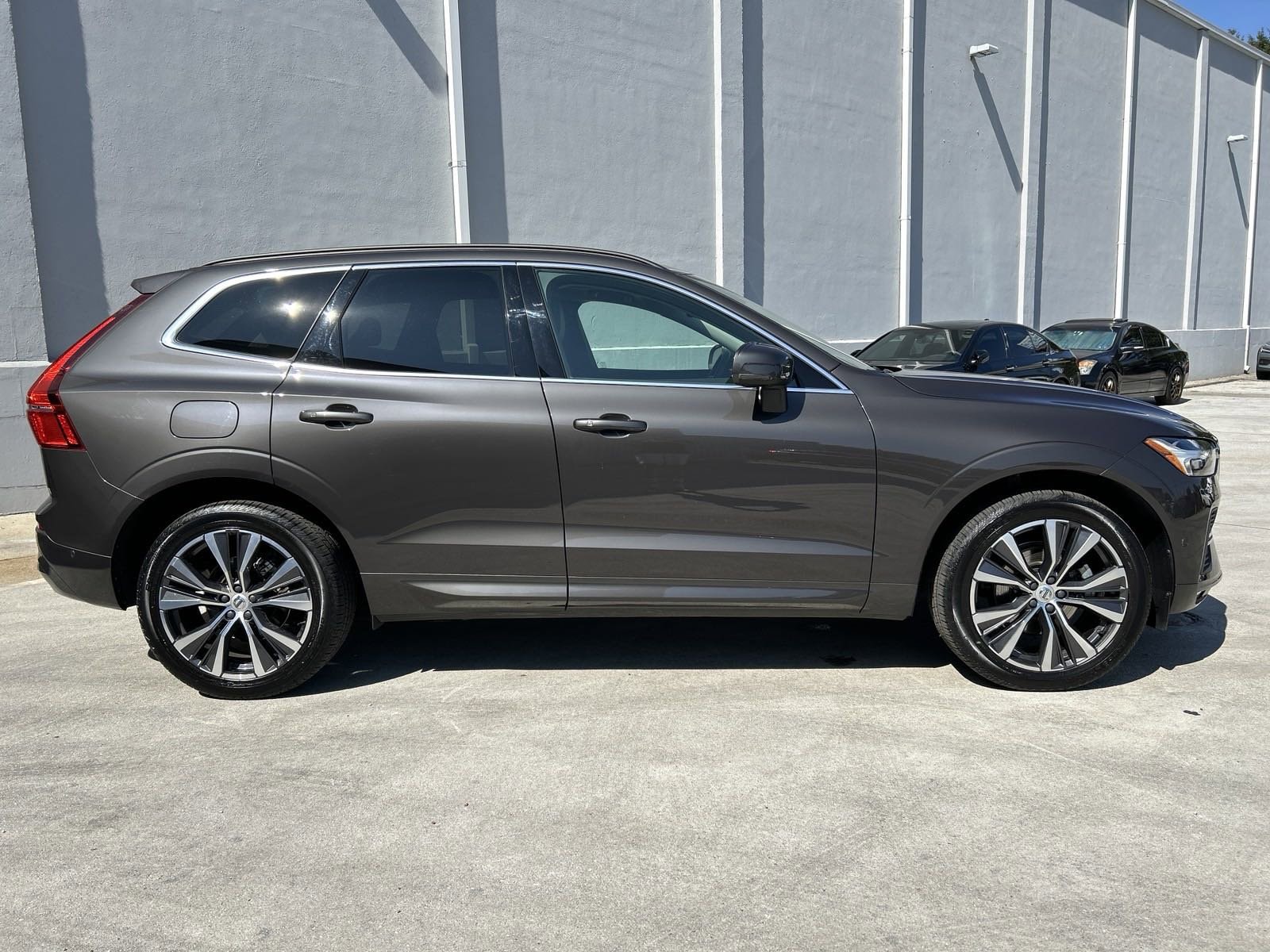 Certified 2022 Volvo XC60 Momentum with VIN YV4L12RK1N1905923 for sale in Chamblee, GA