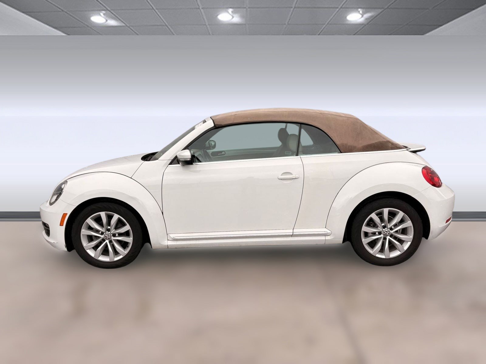 Used 2015 Volkswagen Beetle 2.0 with VIN 3VW5A7AT2FM809118 for sale in Chamblee, GA