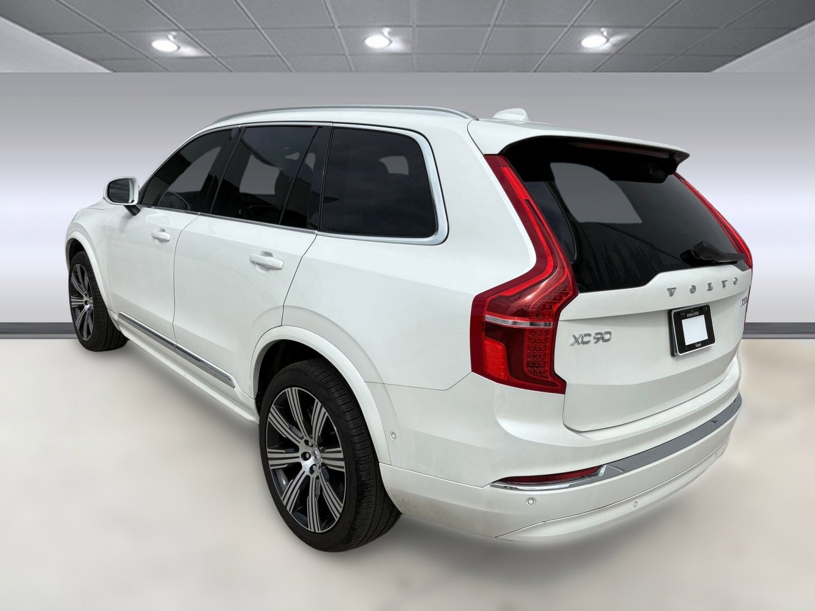 2024 Volvo XC90 Plus photo 2