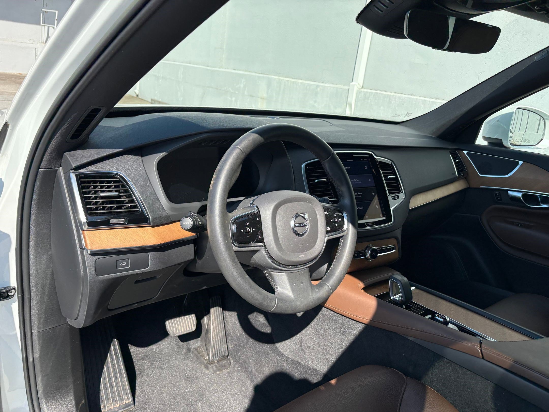 2023 Volvo XC90 Plus photo 4