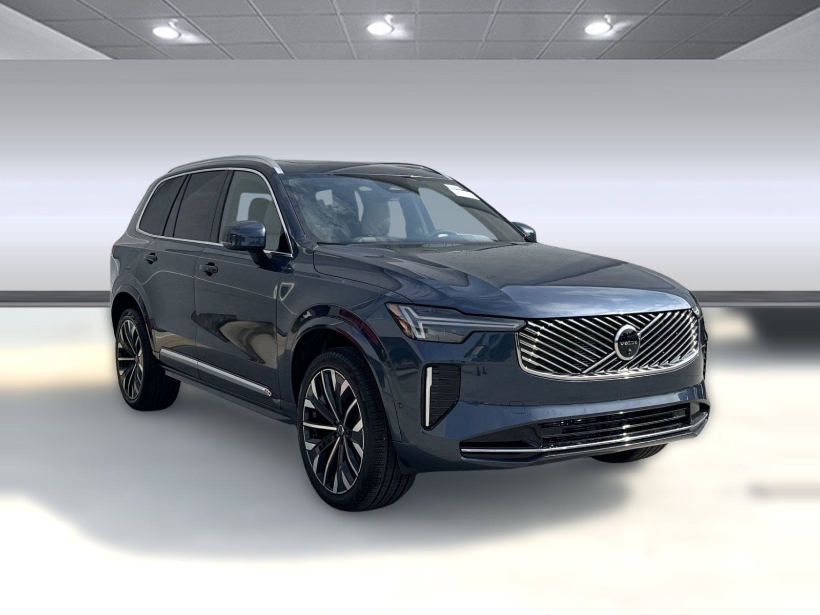 2026 Volvo XC90 Plus - Photo 24
