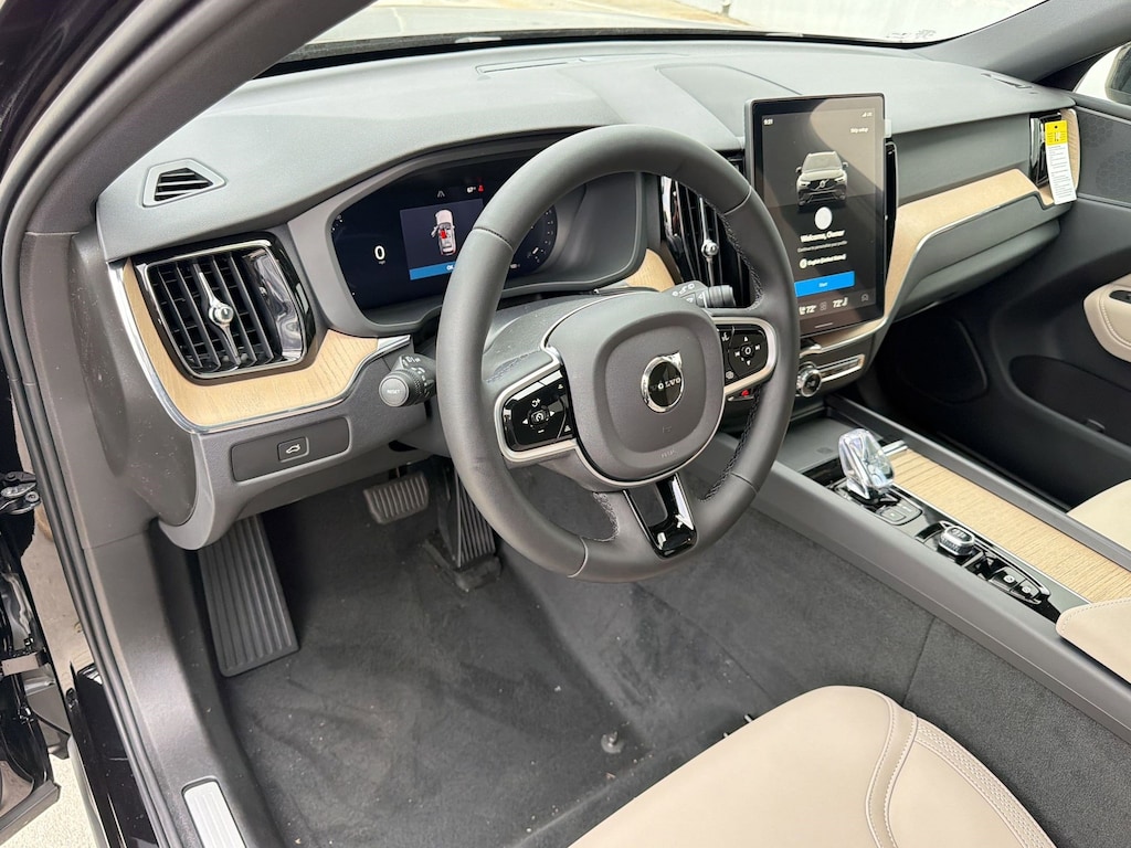 New 2026 Volvo XC60 B5 Plus SUV
