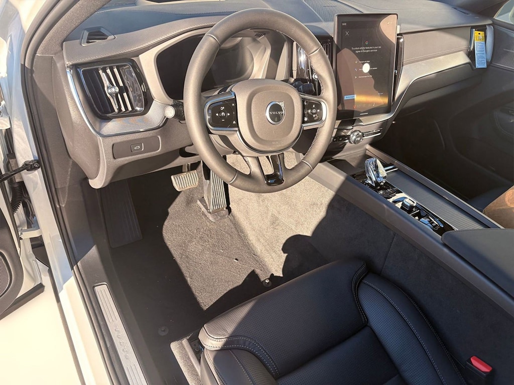 New 2026 Volvo XC60 B5 Ultra Black Edition SUV