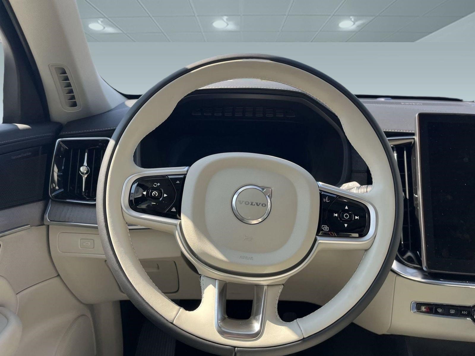 2026 Volvo XC90 Ultra - Photo 18