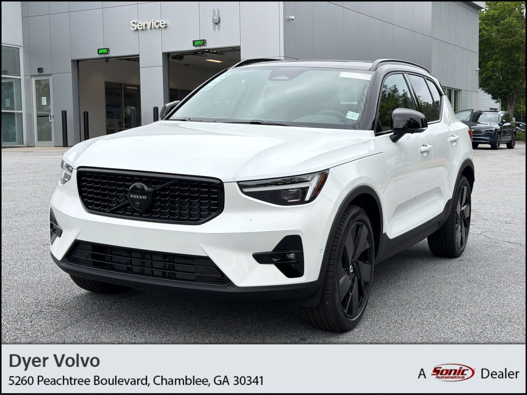 2026 Volvo XC40 B5 Ultra Ultra Black Edition AWD's photo