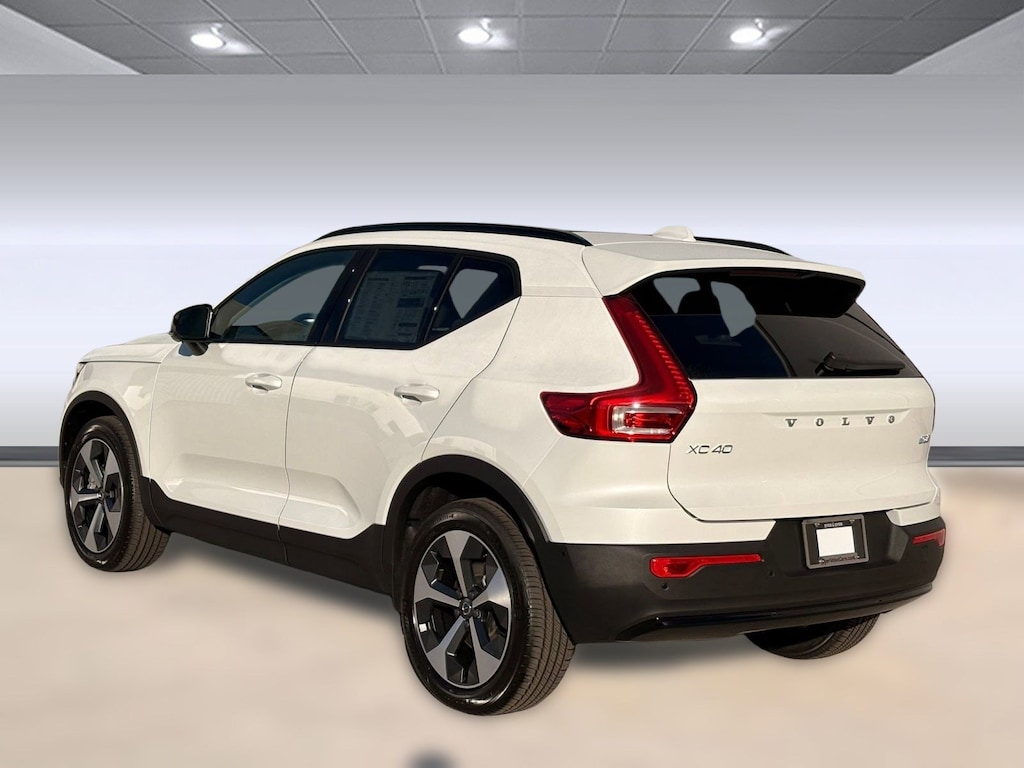 New 2026 Volvo XC40 B5 Plus SUV