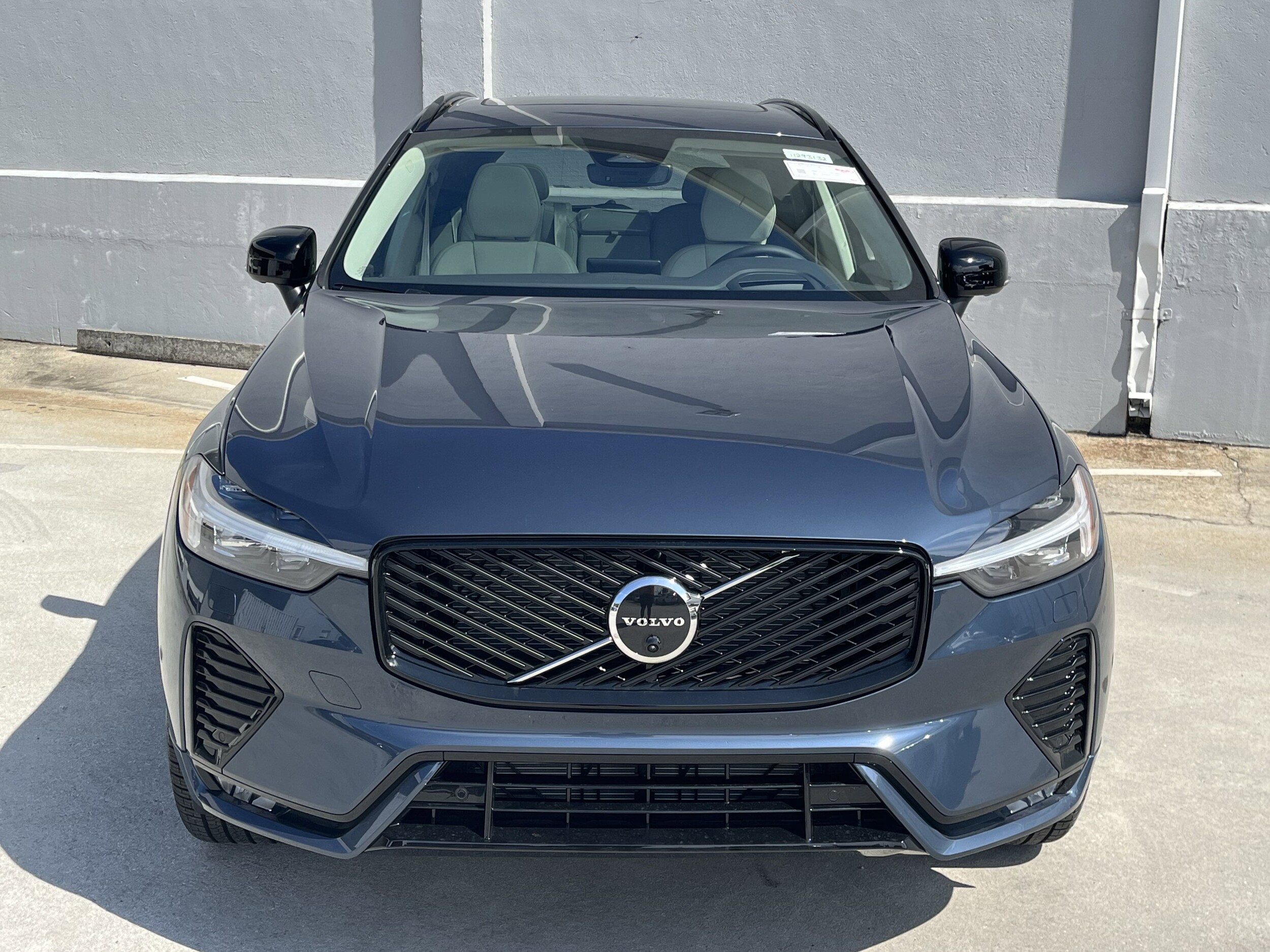 2026 Volvo XC60 photo 3