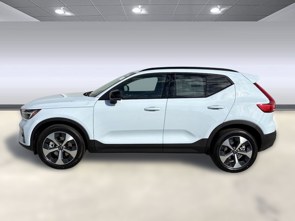 Used 2026 Volvo XC40 Plus SUV