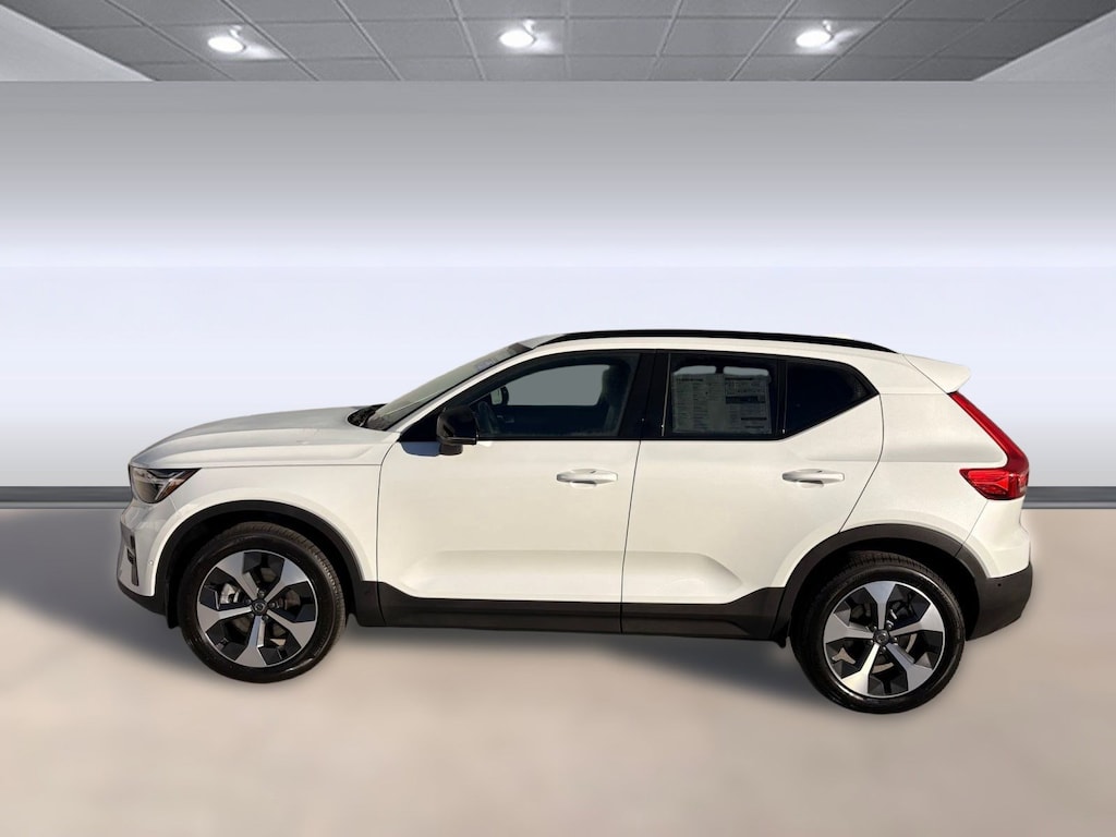 New 2026 Volvo XC40 B5 Plus SUV