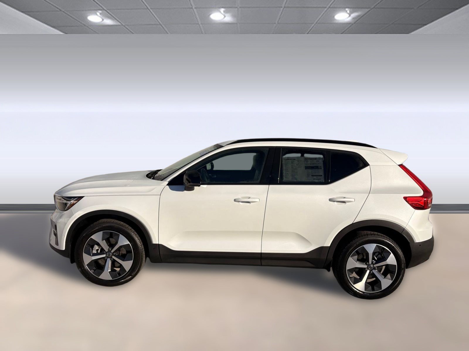 2026 Volvo XC40 Plus photo 2