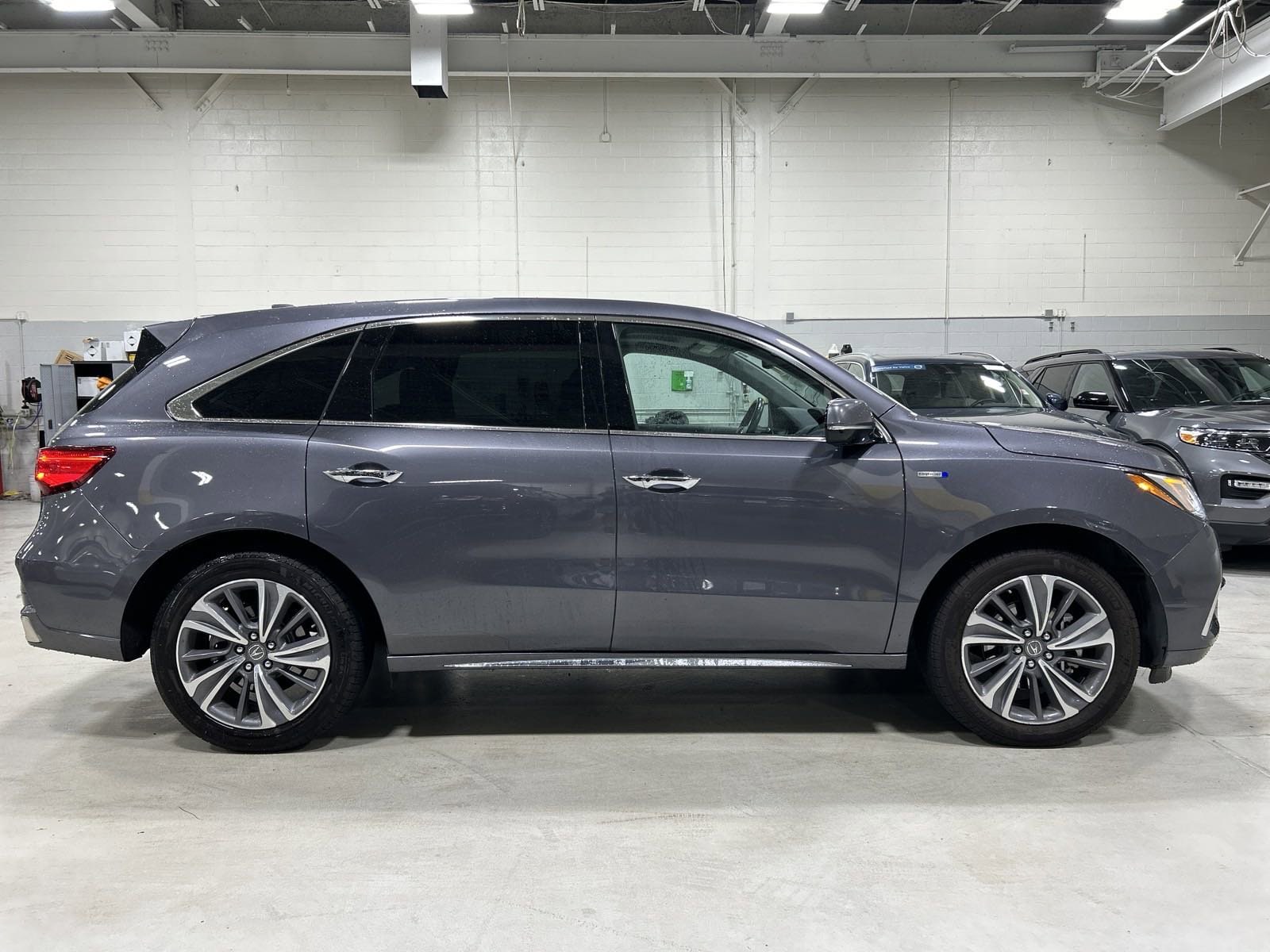 Used 2018 Acura MDX Technology Package with VIN 5J8YD7H50JL000792 for sale in Chamblee, GA