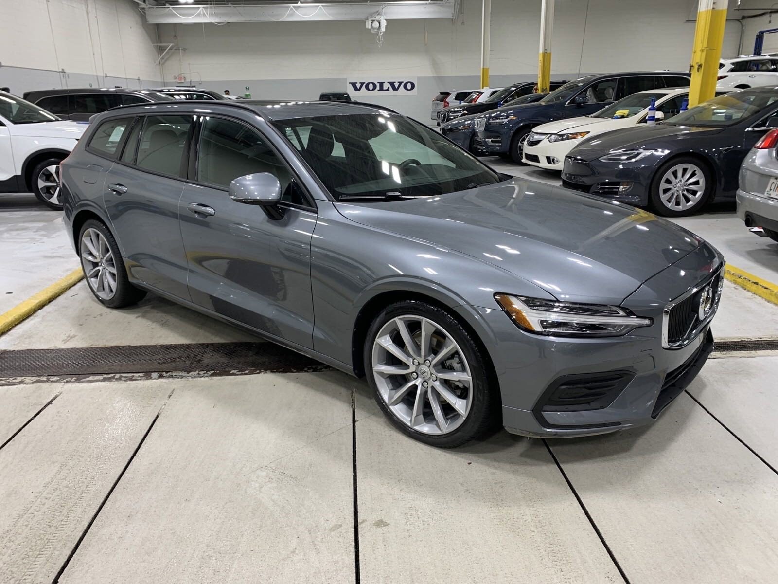 2020 Volvo V60 Wagon 