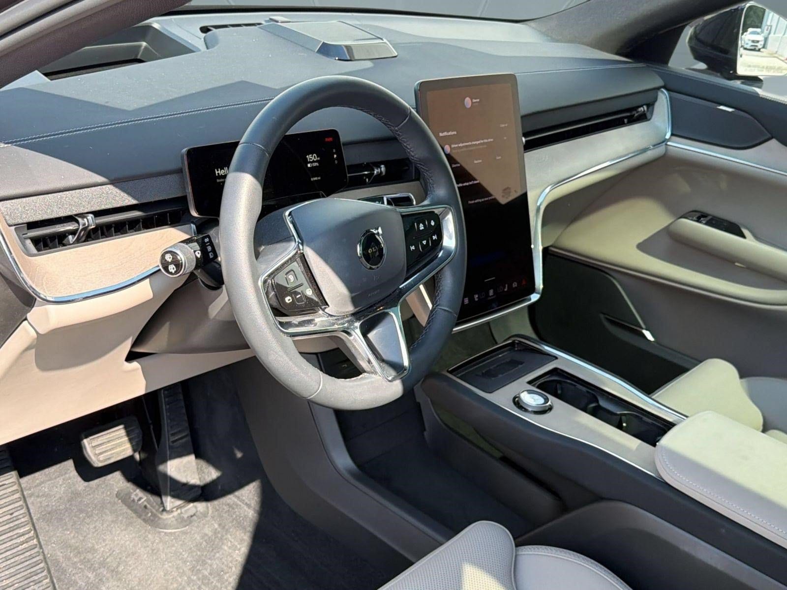 EX90 Plus SUV
