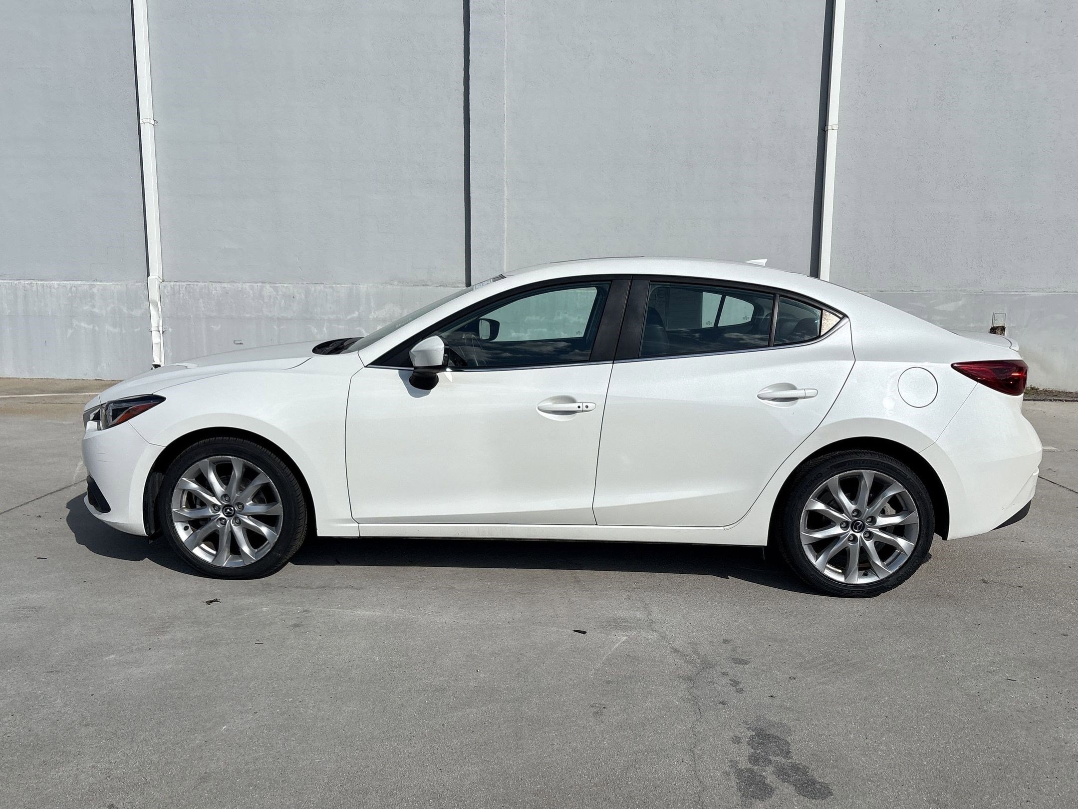 Used 2014 Mazda MAZDA3 s Grand Touring with VIN JM1BM1W39E1172565 for sale in Chamblee, GA