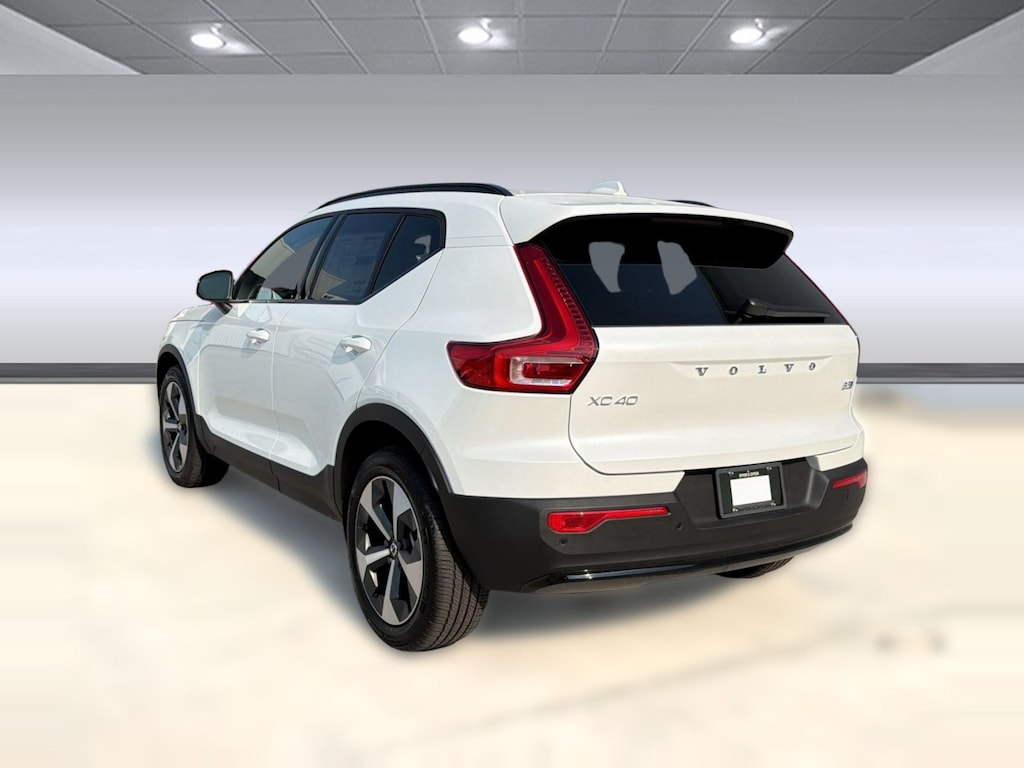 Used 2026 Volvo XC40 B5 Plus SUV