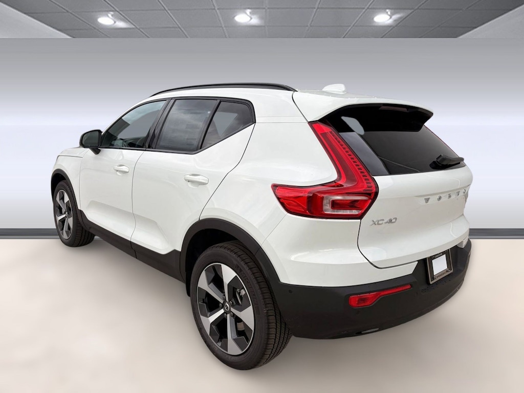 New 2026 Volvo XC40 B5 Plus SUV