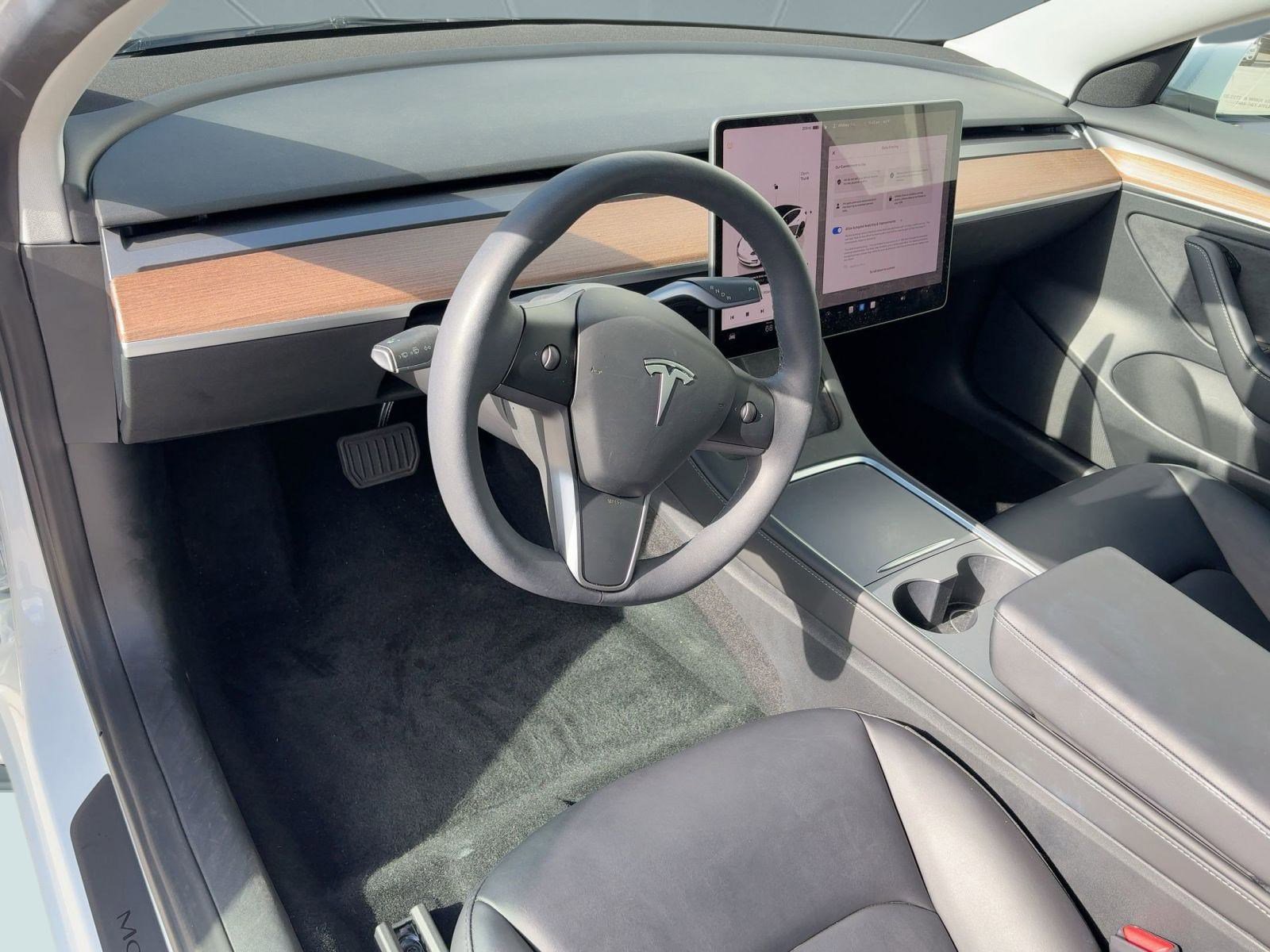 2023 Tesla Model 3 photo 4