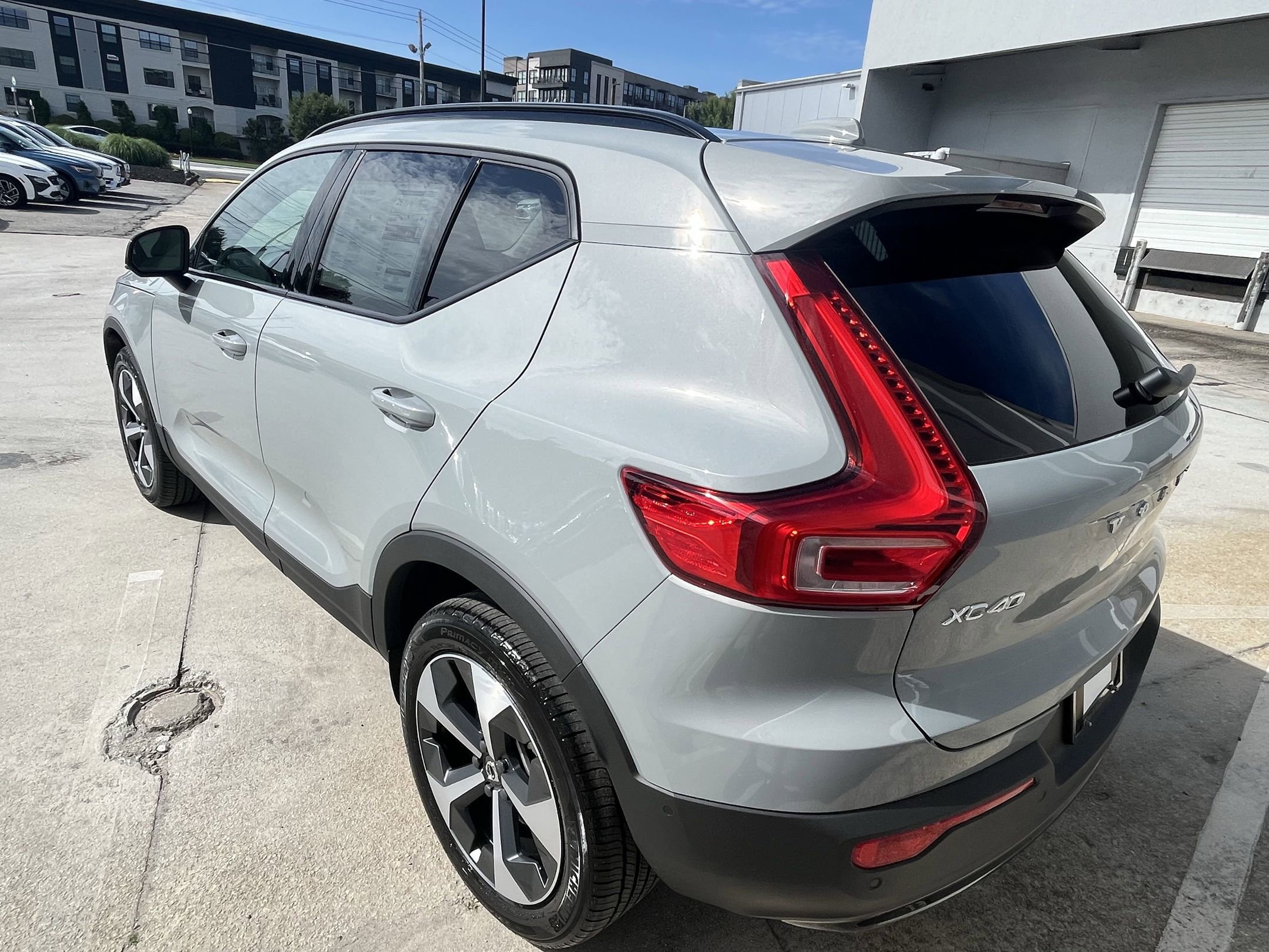 2026 Volvo XC40 Plus photo 2
