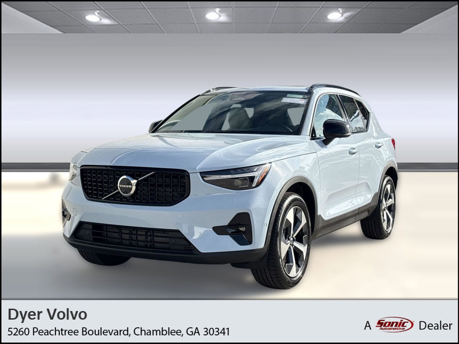 2026 Volvo XC40 B5 Plus Dark AWD's photo