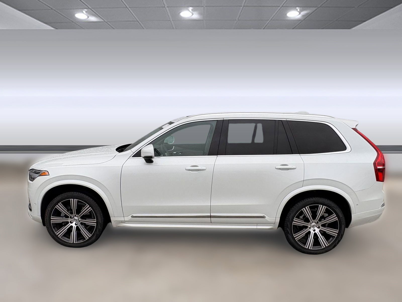 2025 Volvo XC90 Plus photo 2