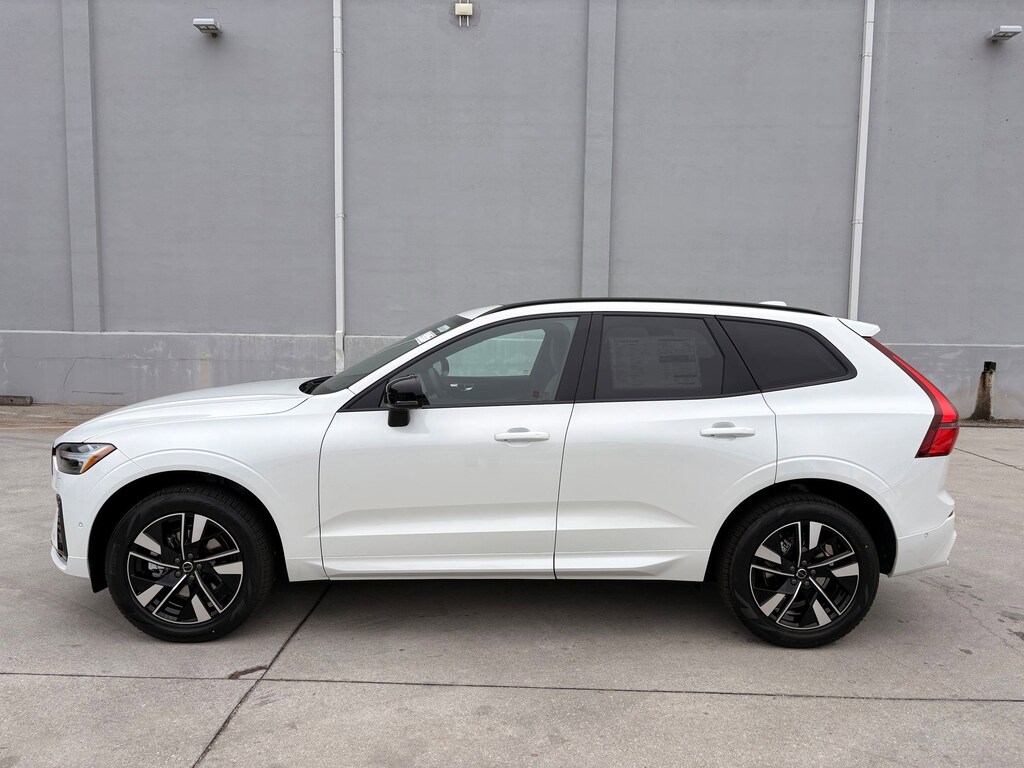 New 2026 Volvo XC60 B5 Plus SUV
