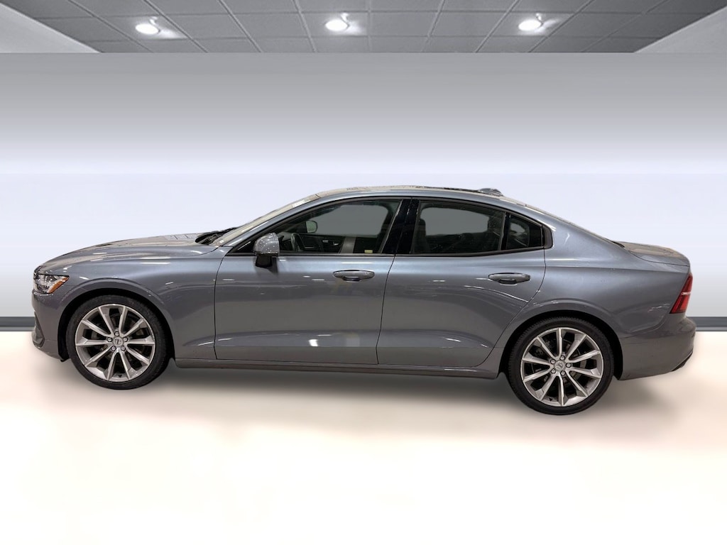 Used 2019 Volvo S60 Momentum Sedan