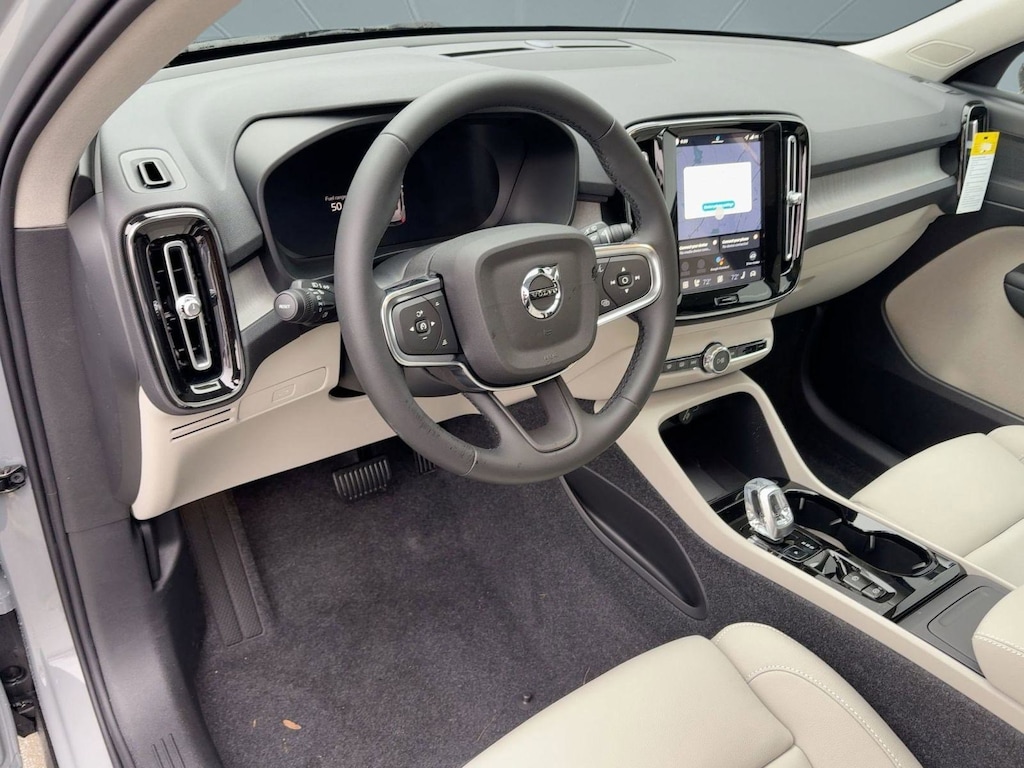 New 2026 Volvo XC40 B5 Plus SUV