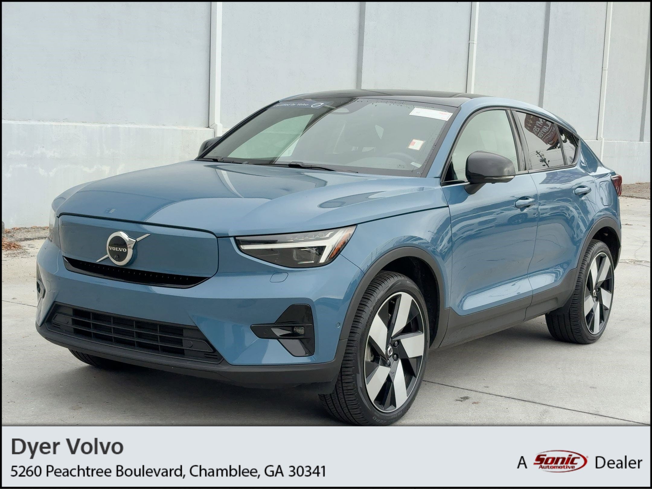 2023 Volvo C40 Ultimate's photo