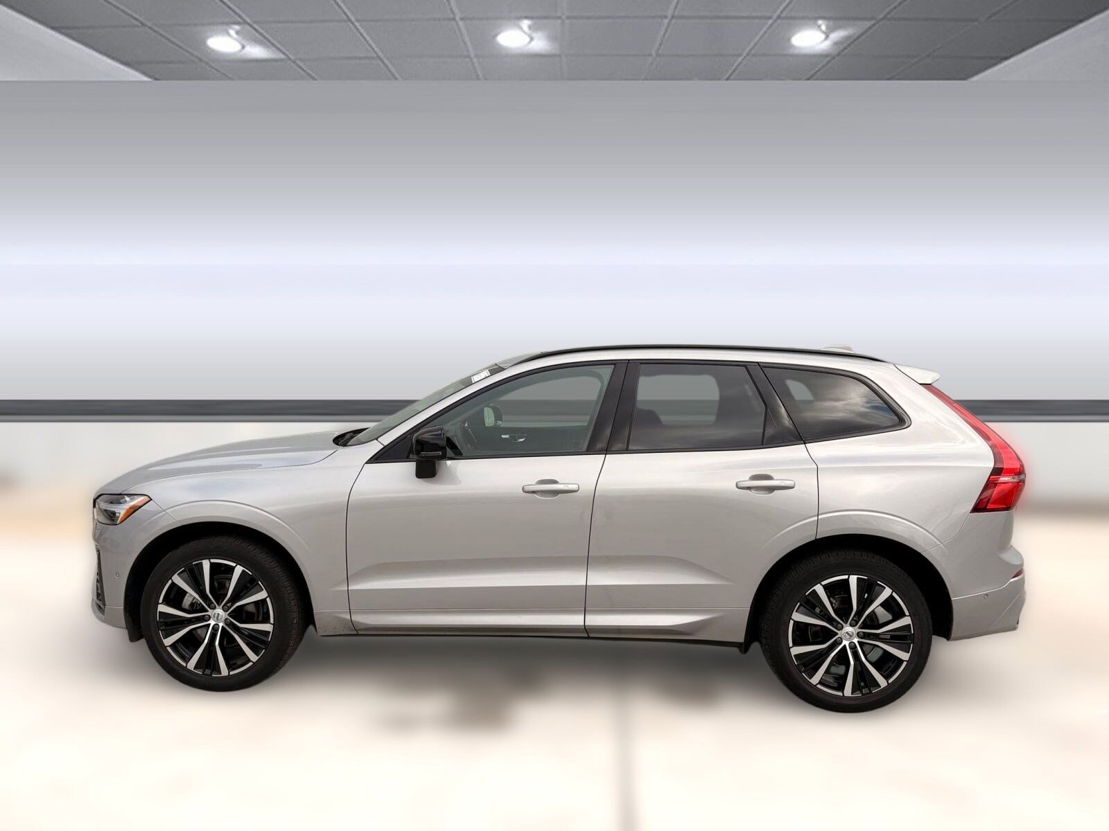 2025 Volvo XC60 Plus photo 2