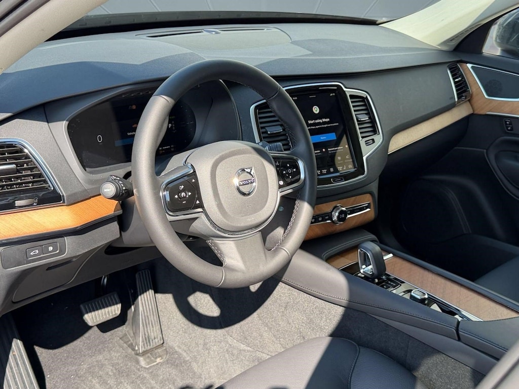 Used 2024 Volvo XC90 plug-in hybrid Plus Bright Theme SUV