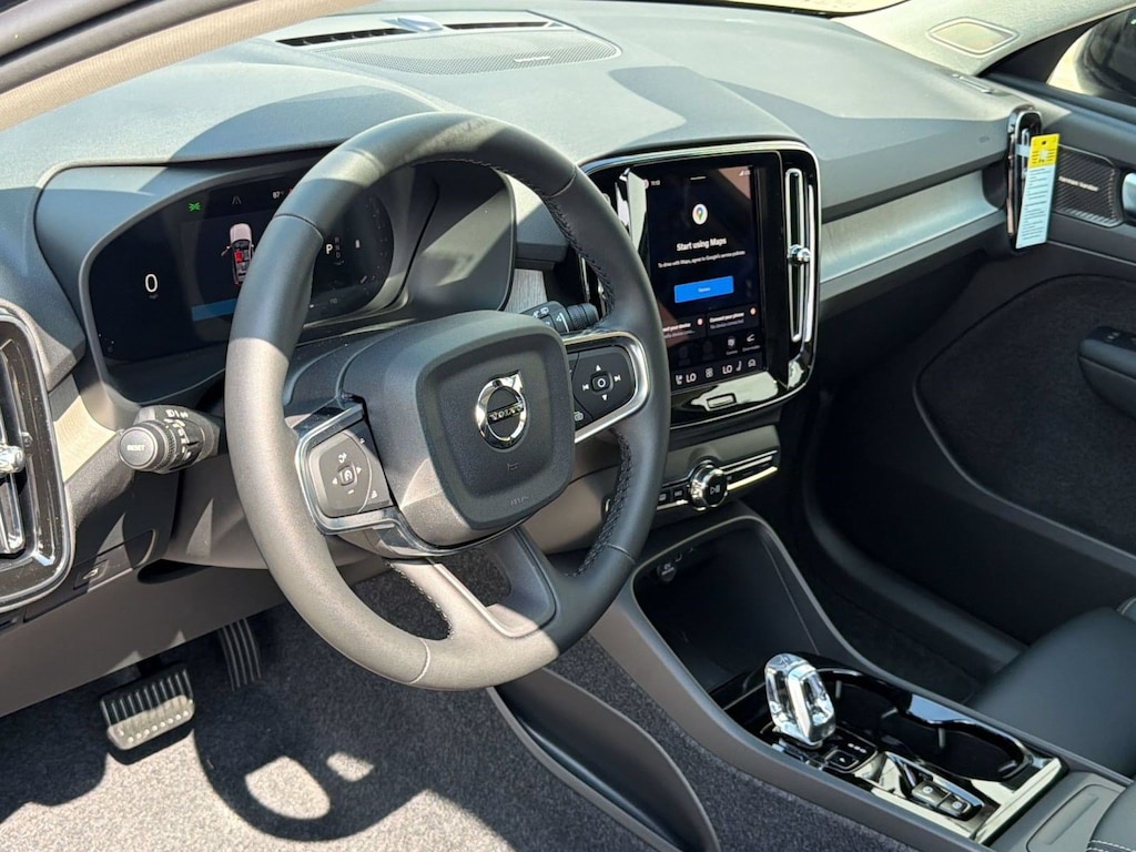 New 2026 Volvo XC40 B5 Ultra SUV