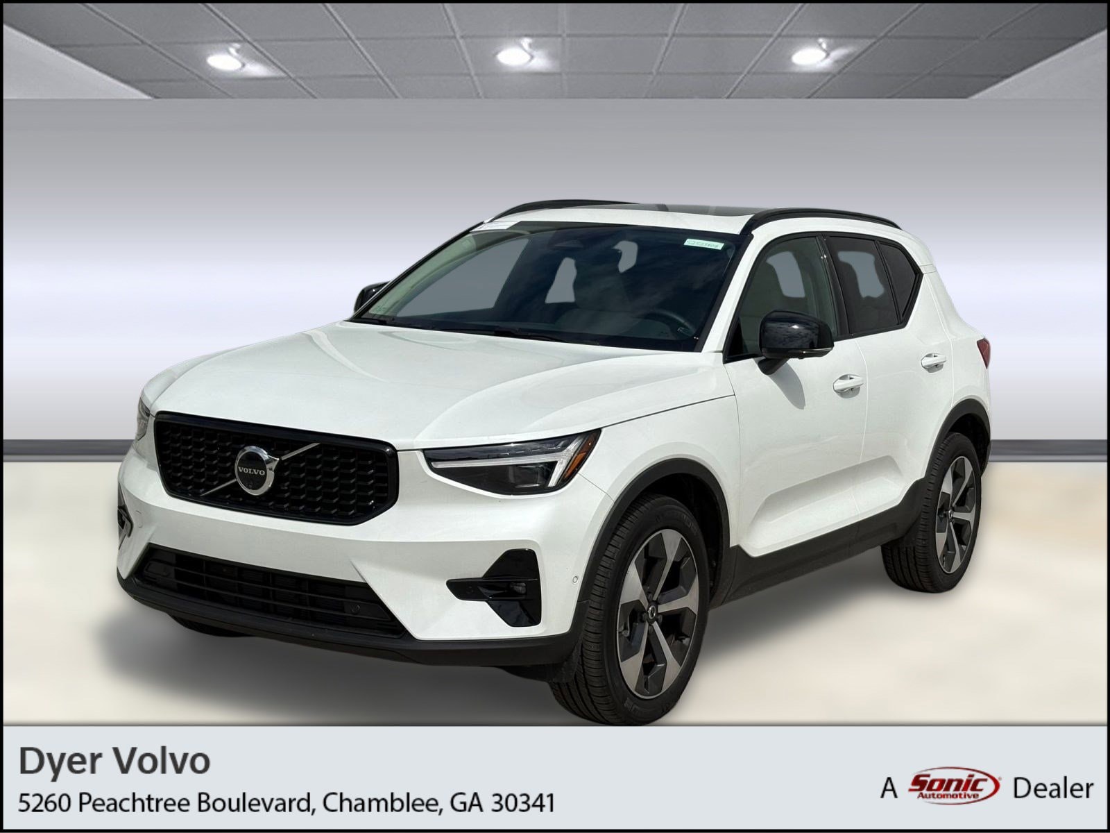 2025 Volvo XC40 Plus Dark Theme