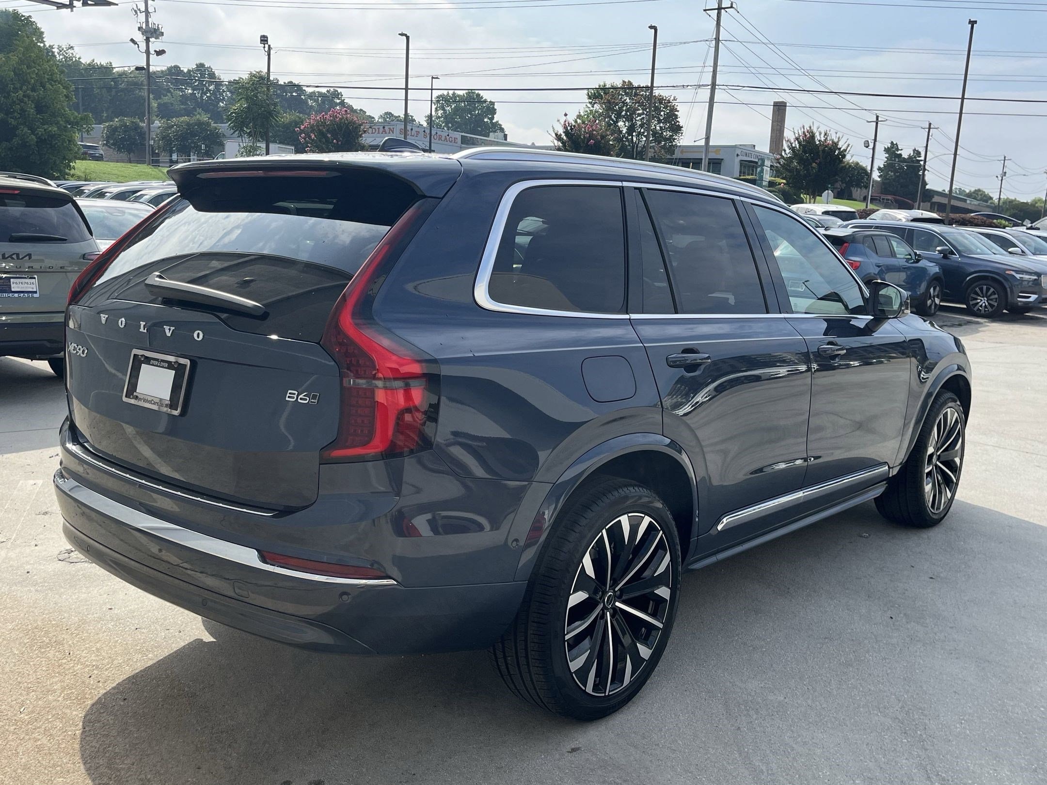 2026 Volvo XC90 Plus - Photo 9