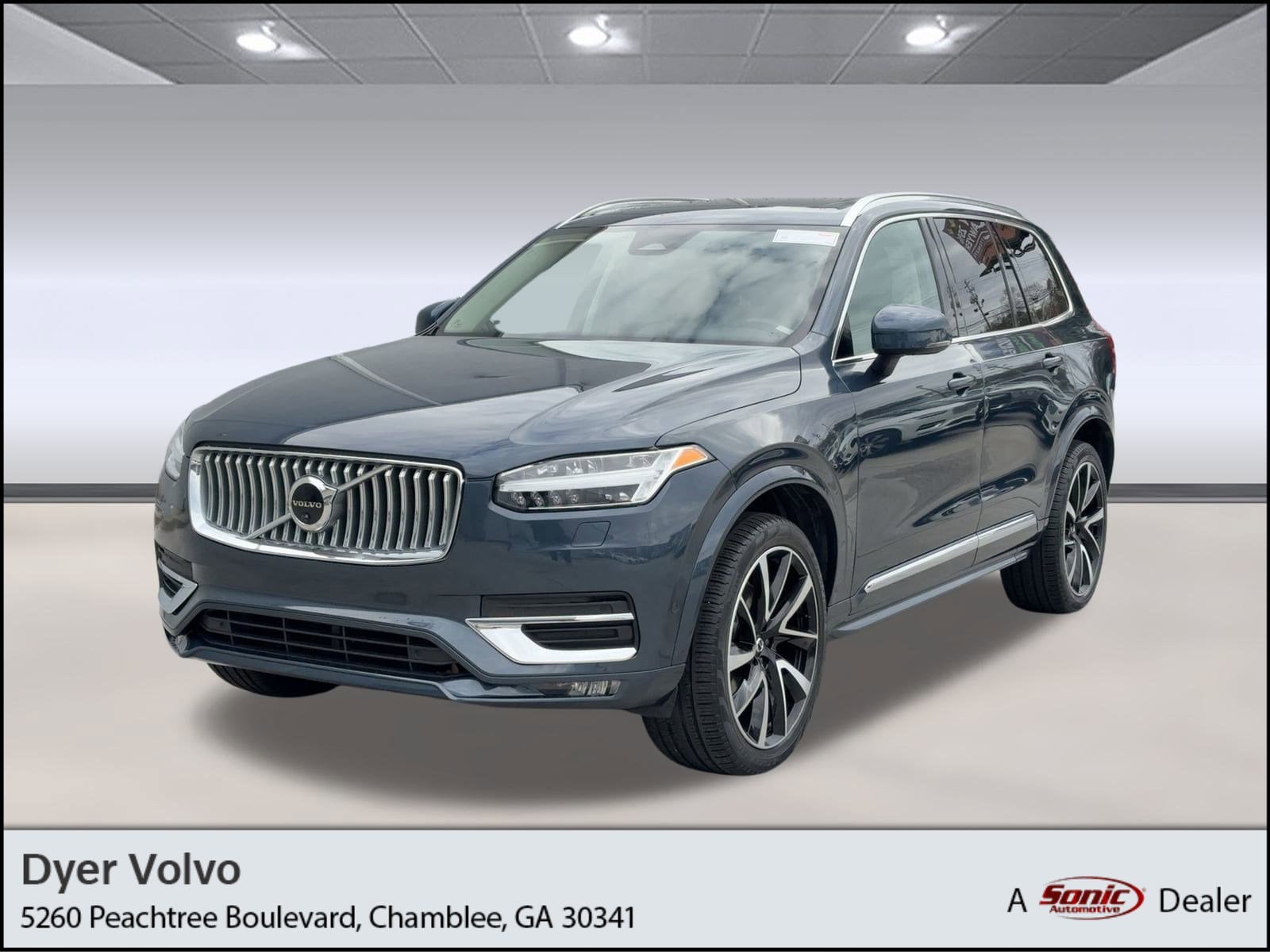 2023 Volvo XC90 Plus's photo