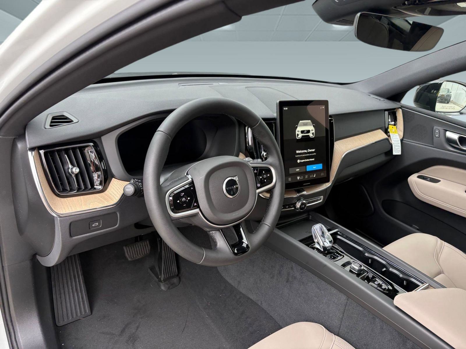 2026 Volvo XC60 B5 Plus photo 4