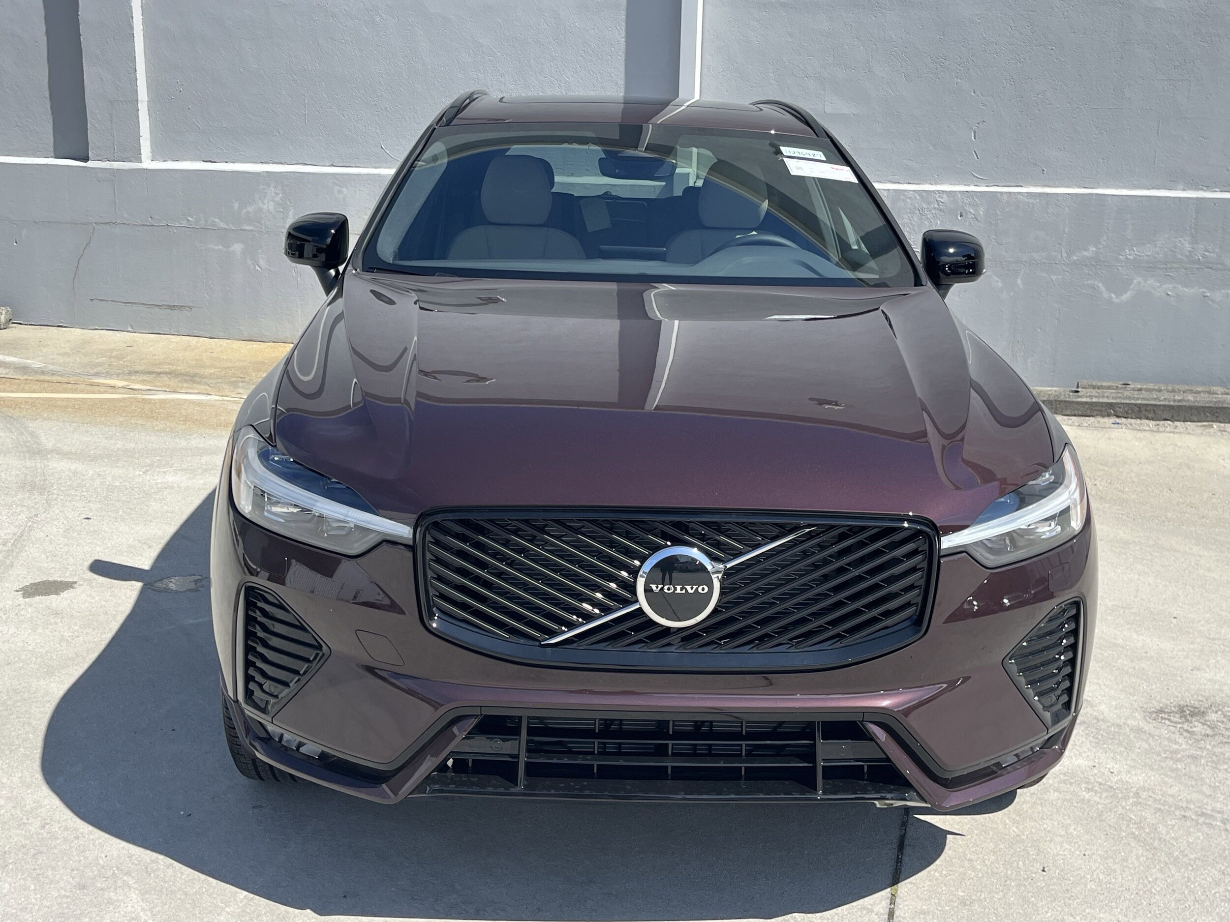 2026 Volvo XC60 B5 Core photo 2
