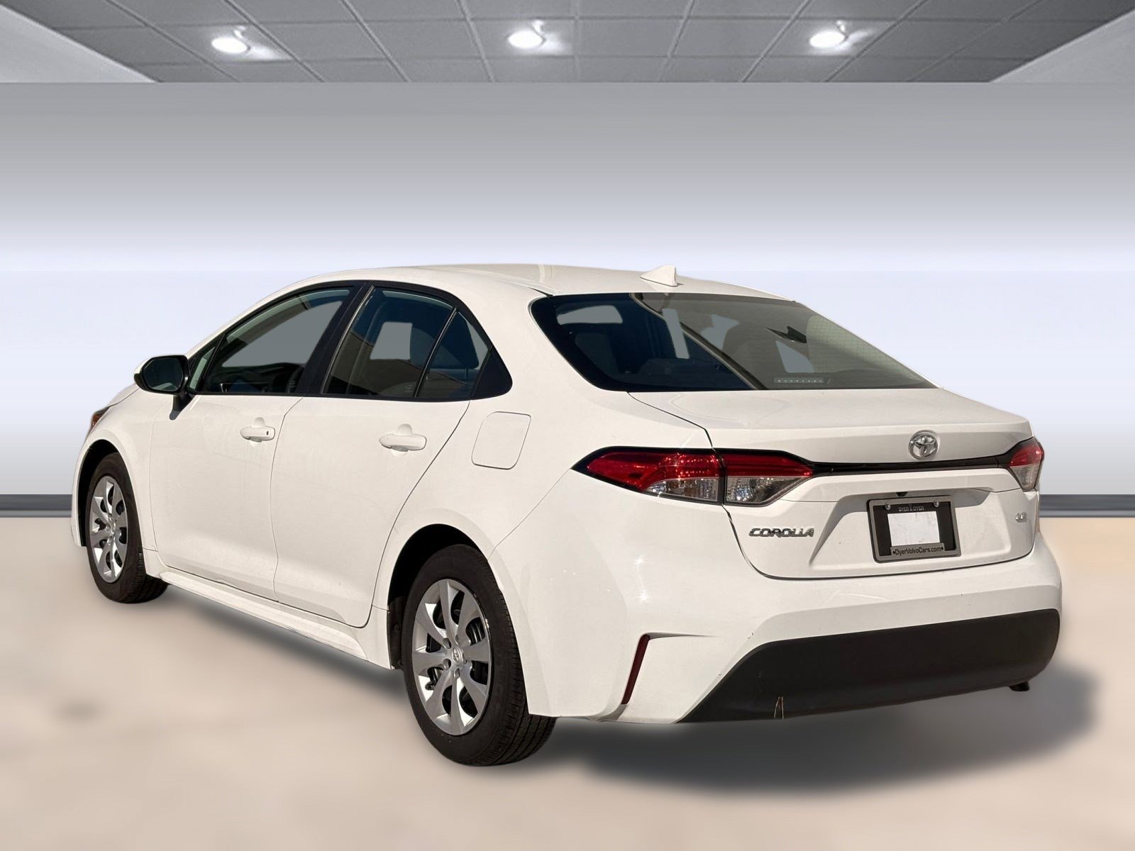 2023 Toyota Corolla LE photo 3