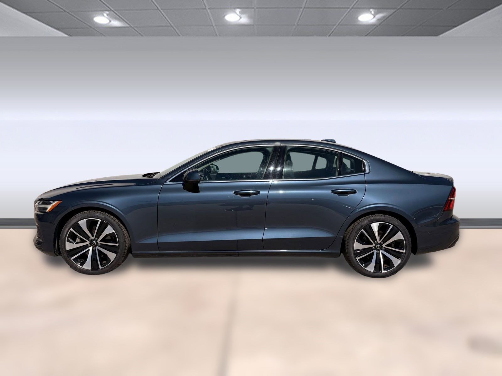 2023 Volvo S60 Ultimate photo 2