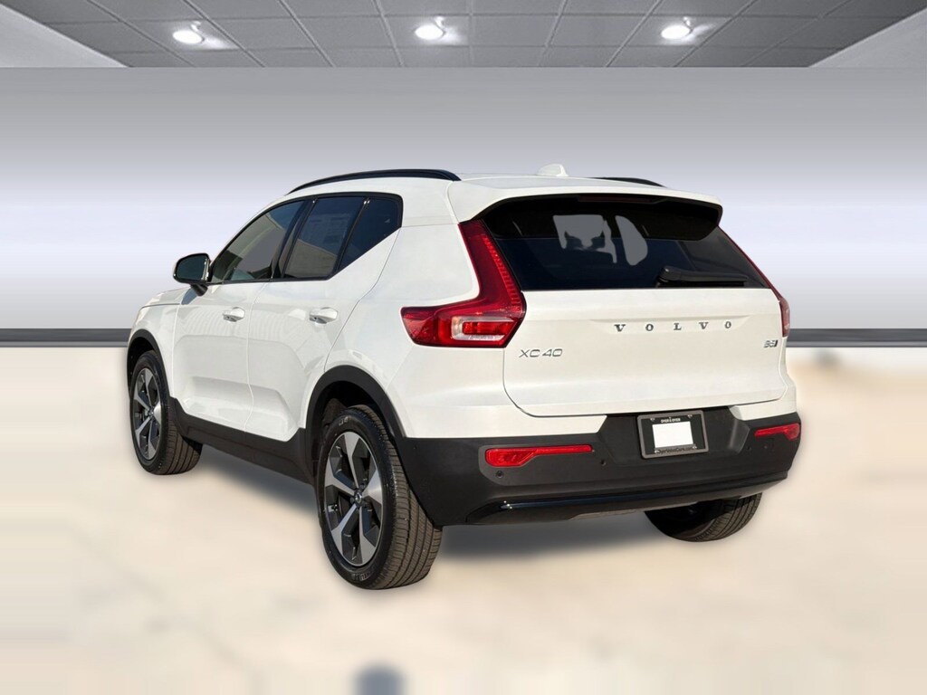Used 2026 Volvo XC40 B5 Plus SUV