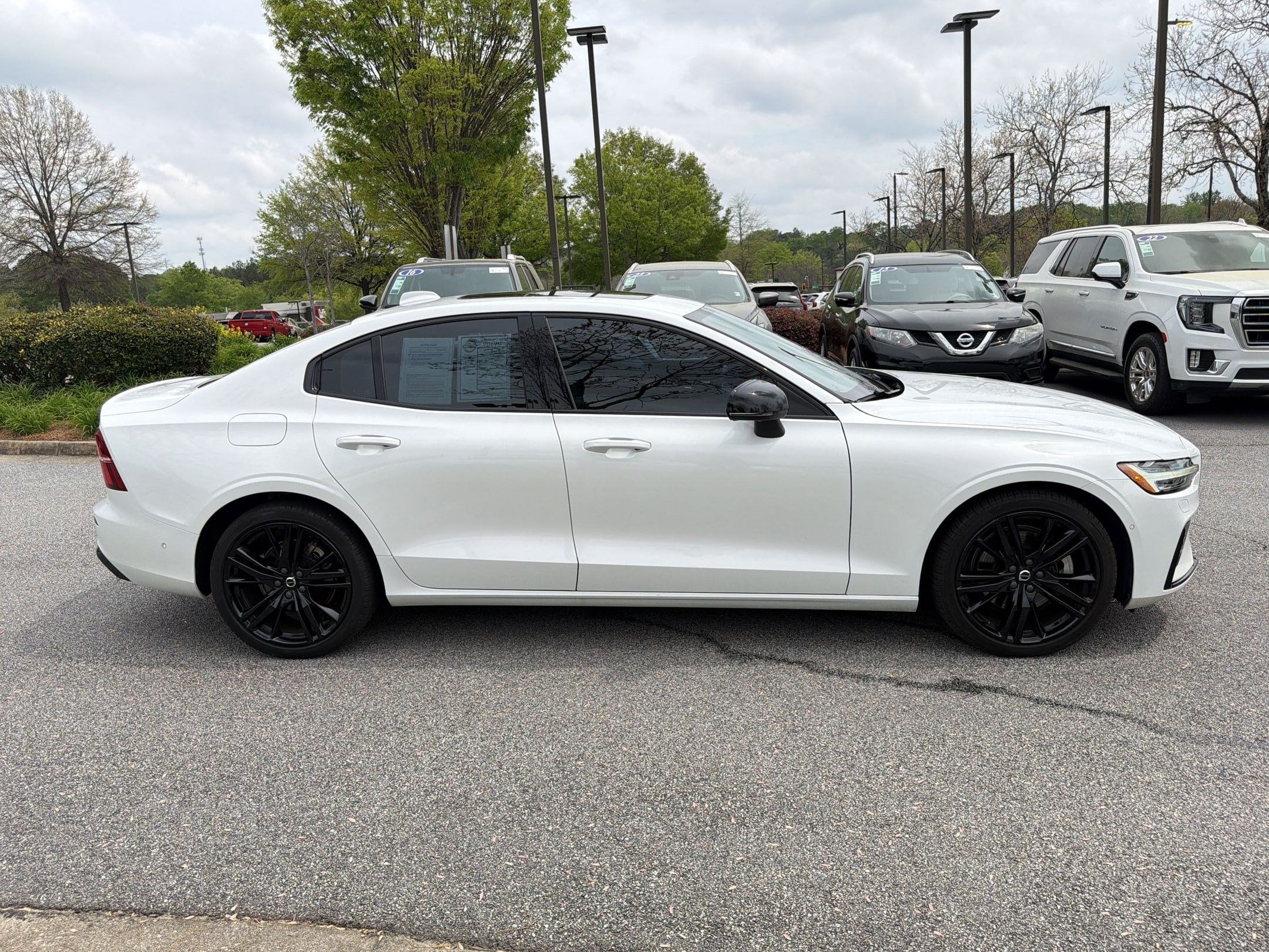 S60 Plus Black Edition Sedan