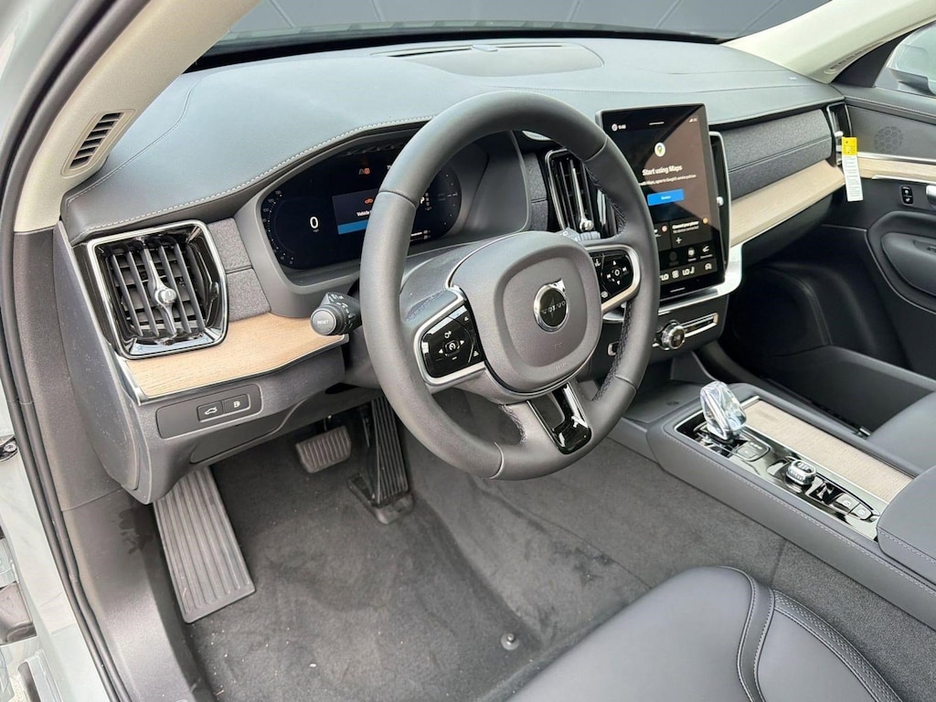 New 2026 Volvo XC90 plug-in hybrid T8 Plus 7-Seater SUV
