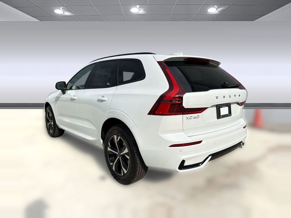 New 2026 Volvo XC60 B5 Core SUV